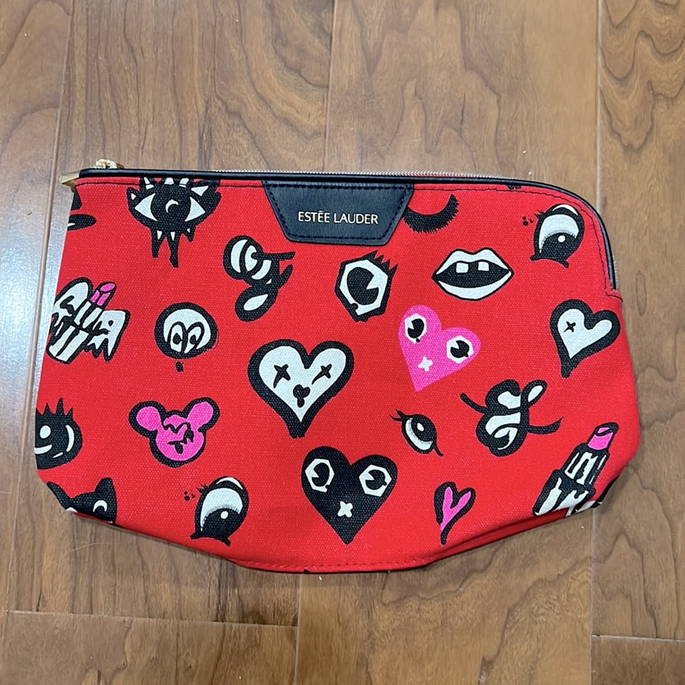 Estée Lauder makeup bag